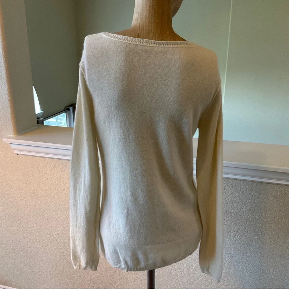 InCashmere ivory sweater